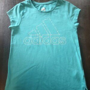 Adidas Girls size small 7-8 T-shirt